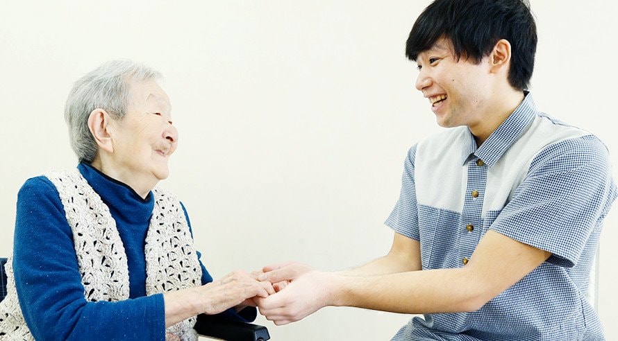 特養 介護職員　永山 光とマイライフ徳丸利用者　林 トシエ